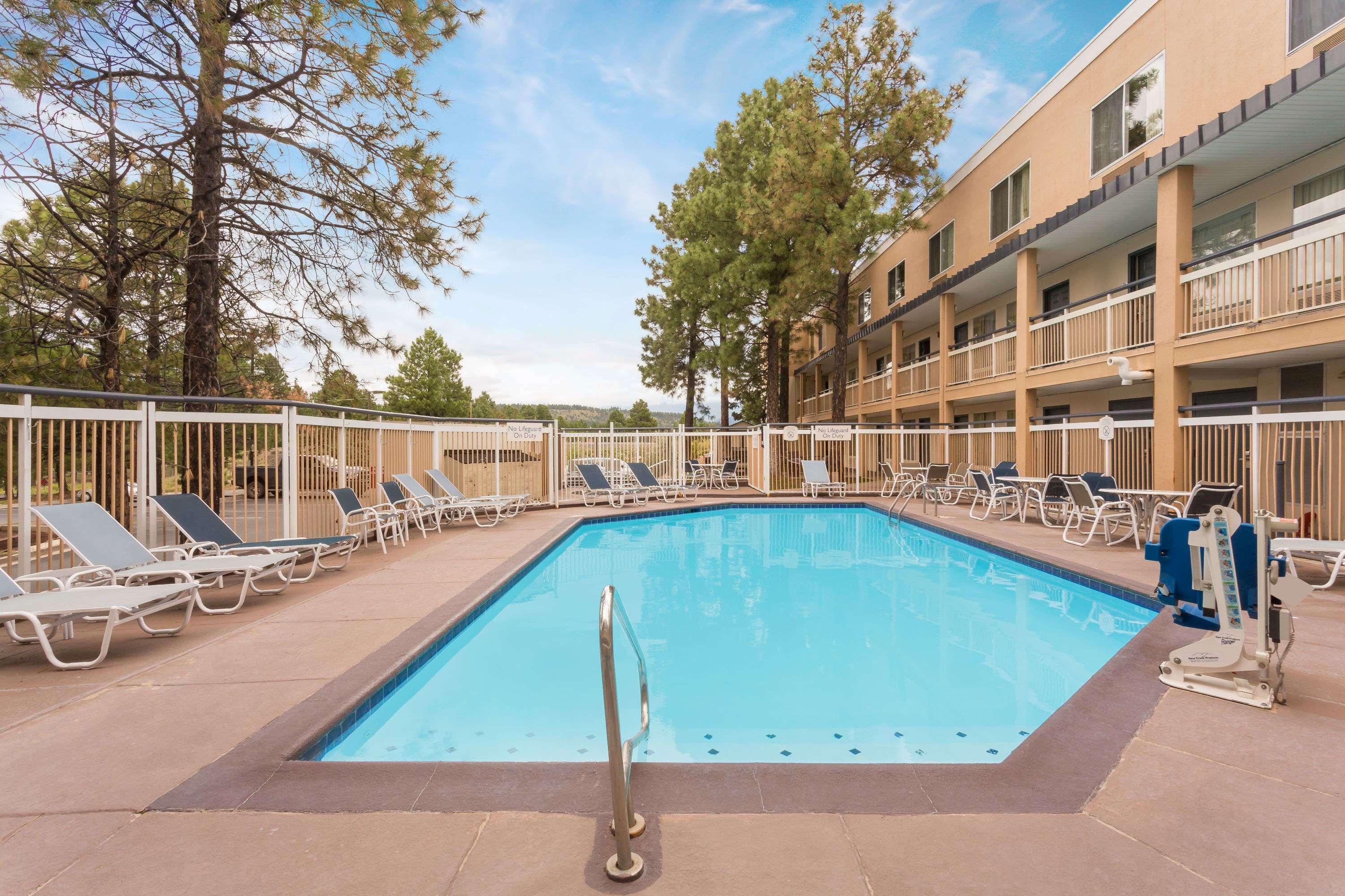 Baymont By Wyndham Flagstaff Hotel Екстериор снимка